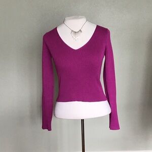 Olive & Oak Magenta V-Neck Sweater